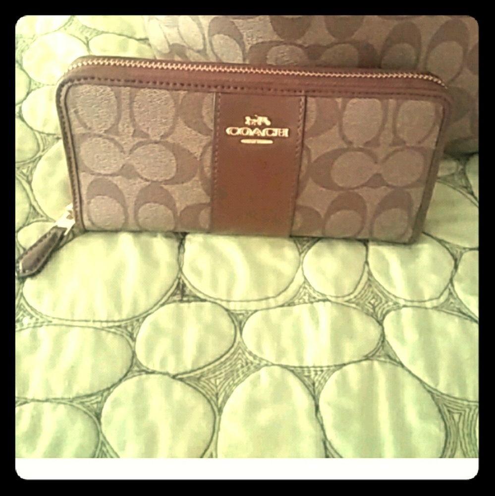 Coach signature wallet
